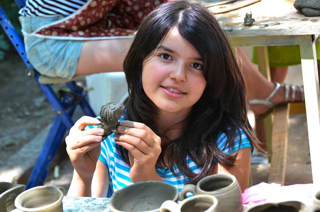 Zeci de copii descoperă meşteşugurile tradiţionale