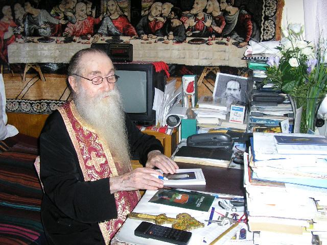 Ceea ce faci, fă din inimă! - Părintele Arsenie Papacioc Ceea ce faci, fă din inimă! - Părintele Arsenie Papacioc