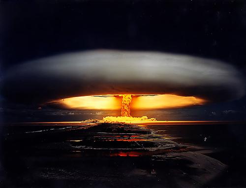 “Dacă nu terminăm cu armele nucleare, ele ne vor termina pe noi”