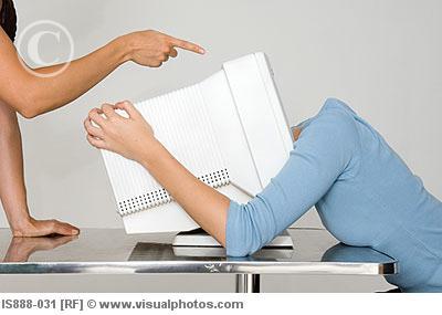 O pandemie care ucide familia: infidelitatea virtuală O pandemie care ucide familia: infidelitatea virtuală