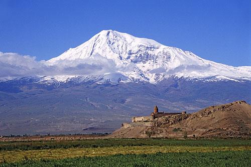 Cercetătorii pretind că au descoperit „Arca lui Noe” pe Muntele Ararat