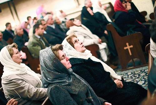 Numărul creştinilor în Iran creşte „exploziv”