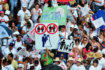 200 000 de portoricani protestează împotriva căsătoriilor homosexuale