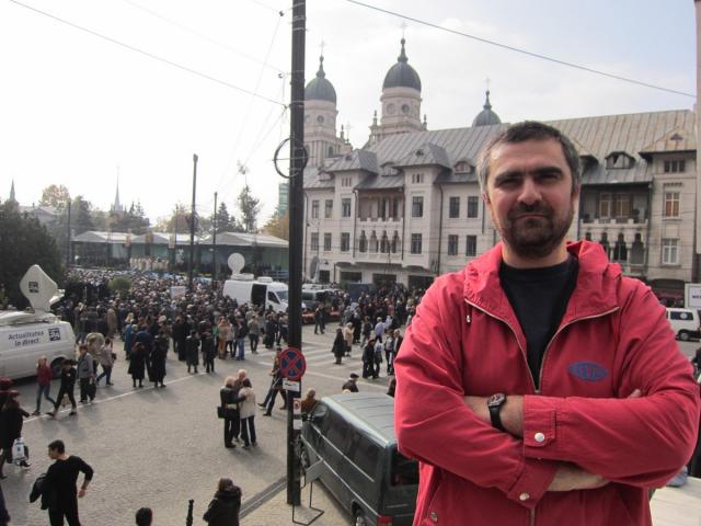 Sociologul Mirel Bănică: „La televizor, defectele individului primează în fața calităților rândului pelerinajului” Sociologul Mirel Bănică: „La televizor, defectele individului primează în fața calităților rândului pelerinajului”