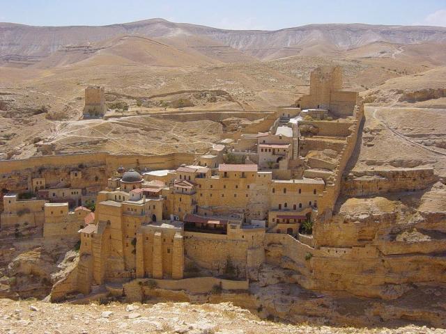 Mănăstirea primului sihastru - Deir Anba Bula