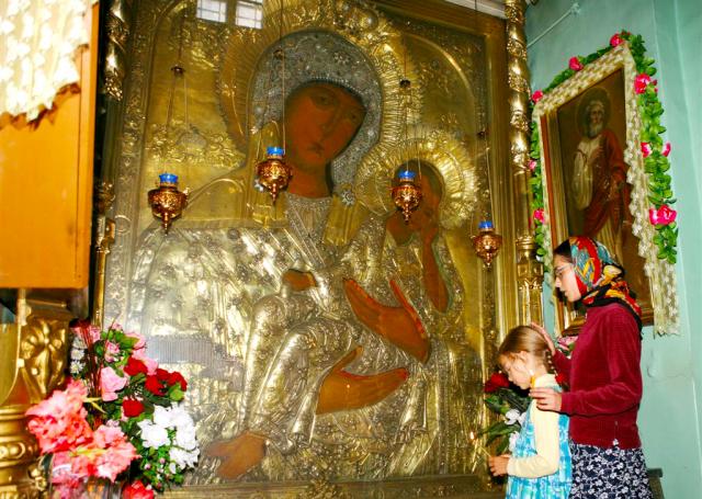 Spune-i copilaşului tău ce e bine, învaţă-l cine este Dumnezeu! Spune-i copilaşului tău ce e bine, învaţă-l cine este Dumnezeu!