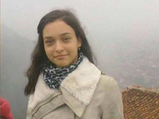 Mulțumiri, Iulia! Despre cum se fuge la mănăstire Mulțumiri, Iulia! Despre cum se fuge la mănăstire