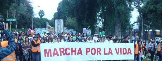 Un sfert de milion de peruvieni în marş împotriva avortului