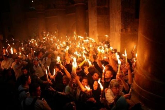 Lumina Sfântă de la Ierusalim va ajunge în România în jurul orei 19:00