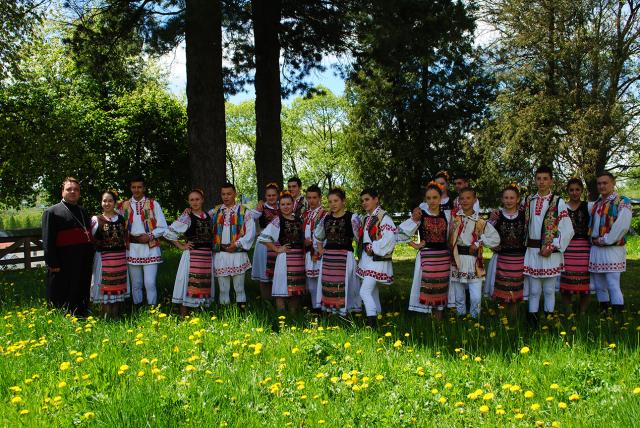 Festivalul Naţional de Artă Muzicală, la Dorna Candrenilor Festivalul Naţional de Artă Muzicală, la Dorna Candrenilor