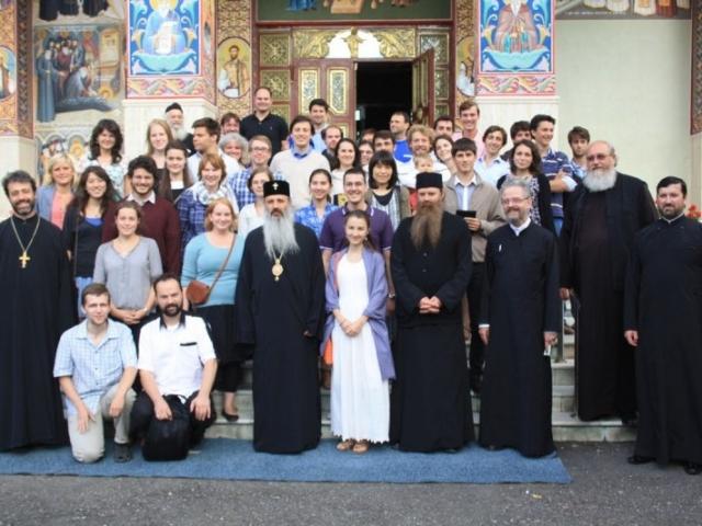 Tineri ortodocşi din ţări diferite, mesageri ai bucuriei comuniunii
