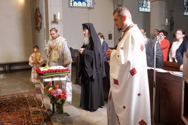 Consultări cu privire la proiectul  construirii unei biserici pentru comunitatea ortodoxă română din Bonn