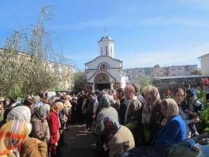 Resfinţire de biserică în cartierul "Brazda lui Novac" din Craiova