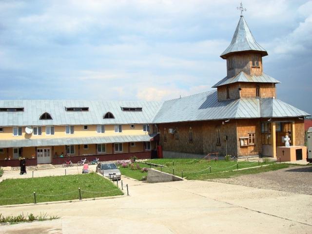 Hramul Sfântului Apostol Andrei în Mitropolia Moldovei şi Bucovinei