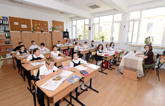 Judeţele Moldovei, cu peste 90% elevi înscrişi la ora de religie Judeţele Moldovei, cu peste 90% elevi înscrişi la ora de religie