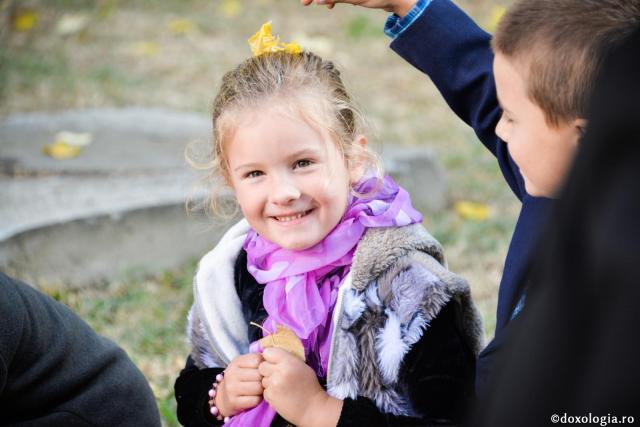 Cine te poate ajuta, ca să fii fericit? / Foto: Oana Nechifor copil zâmbind