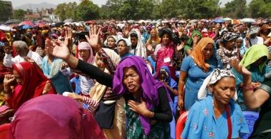 Noua constituție din Nepal declară creștinismul ca fiind ilegal