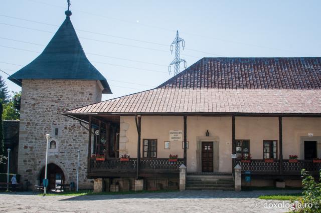 O zi în muzeul Mănăstirii Bistrița nemțeană