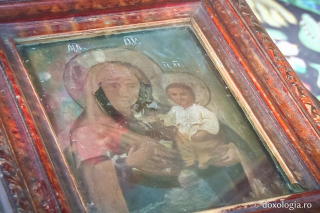 Foto: Oana Nechifor Sub milostivirea Maicii Domnului de la Bisericani