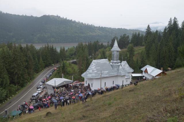 Biserica „Sfântul Ierarh Nicolae” din Chirițeni a fost sfințită