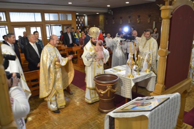 Sfânta Liturghie arhierească și Taina Botezului în Parohia Alcoy