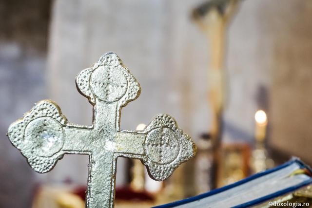 Crucea – cea mai de seamă învățătură pe care Dumnezeu i-a dat-o omului