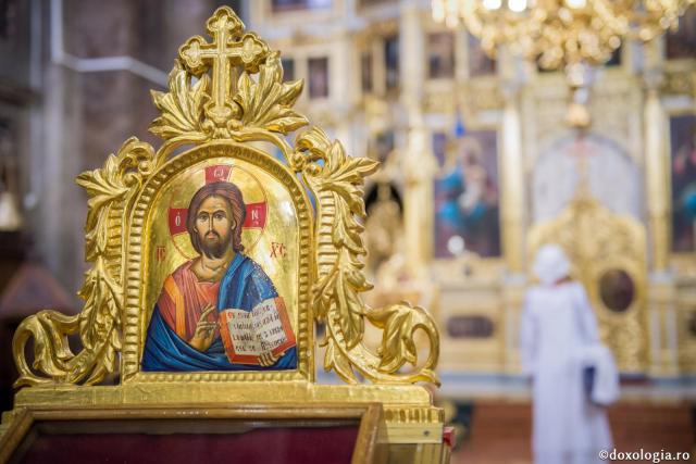 Pregătește-te din timp pentru necazurile care vor veni! icoana Mântuitorului Hristos