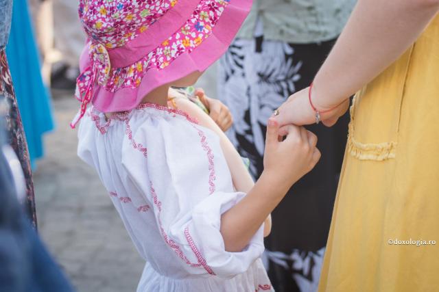 Foto: Oana Nechifor Nu confundați dragostea de părinte cu stimularea egoismului la copil