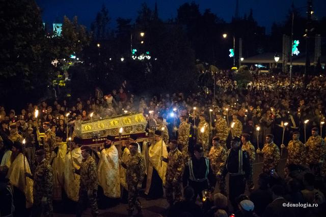 Pelerinajul „Calea Sfinților” – istorica noapte de Înviere din cetatea Iașilor