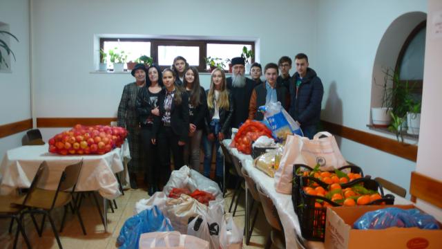 „Săptămâna legumelor şi fructelor donate”, la Şcoala Nr. 11 Botoşani