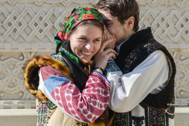 Iubește, ca să fii iubit! / Foto: Oana Nechifor șoaptă la ureche