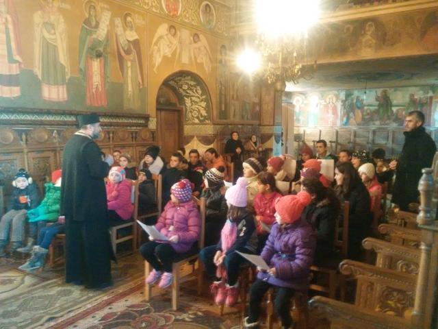 Tineretul creştin ortodox din Protopopiatul Moineşti implicat în proiecte dedicate Anului omagial al educaţiei religioase