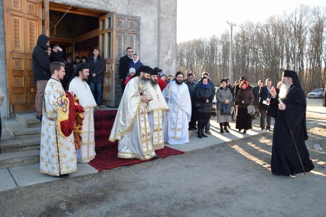 Liturghie oficiată de IPS Părinte Mitropolit Teofan la Schitul Codrii Pașcanilor