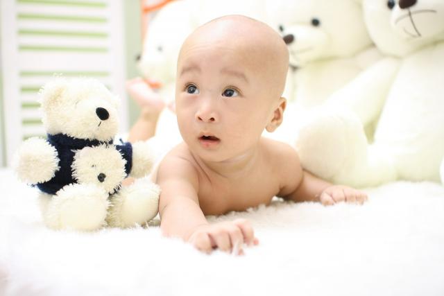 Cum se manifestă dermatita de contact la bebeluşi