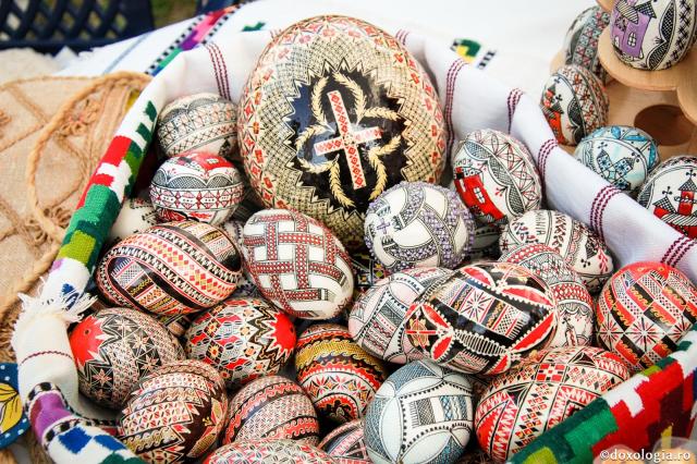 Ouăle de Paşti binecuvântate – motiv de uimire și de bucurie