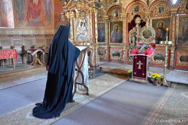 Călugării de la Mănăstirea Horaița și înțelepciunea discreției
