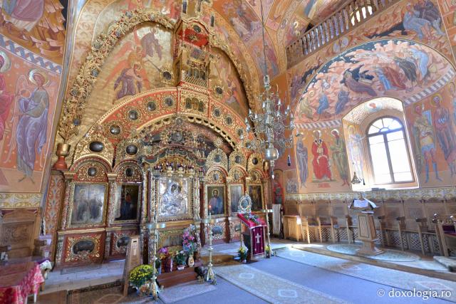 Unicitatea catapetesmei bisericii Mănăstirii Horaița