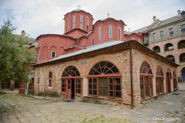 Katholikonul Mănăstirii Cutlumuș