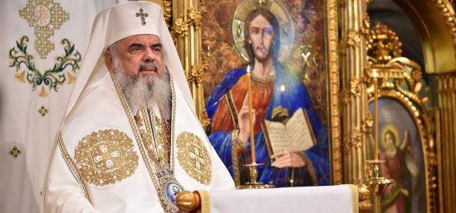 Patriarhul Daniel: „Sfânta Cuvioasă Parascheva adună popoarele în comuniune de rugăciune”