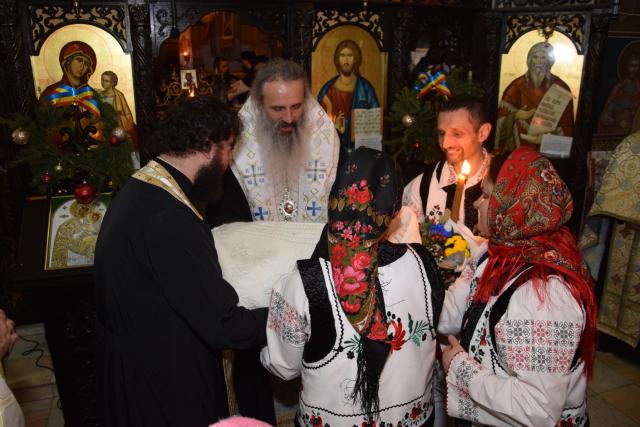 Slujba de încreştinare a pruncei Parascheva-Paisia, oficiată de IPS Părinte Mitropolit Teofan