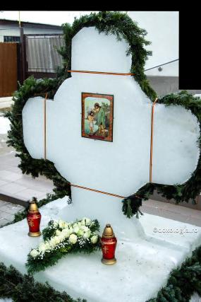 Crucile de gheaţă din Bucovina – o tradiţie seculară
