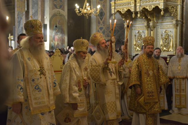 Patru ierarhi, la hramul istoric al Catedralei mitropolitane din Iași