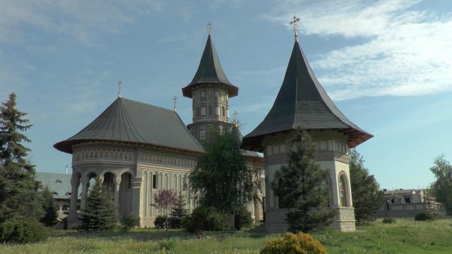 Liturghie arhierească la Mănăstirea Cămârzani