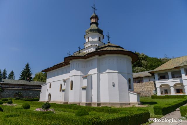 Bogdana – istorica mănăstirea a Bacăului