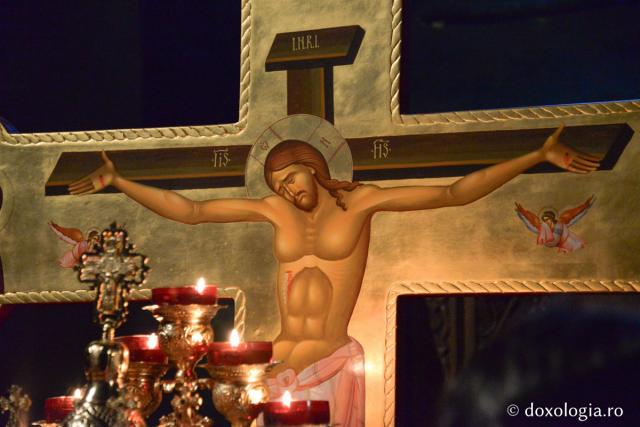 Foto: Ștefan Cojocariu Viaţa trăită „în numele nostru” inevitabil ne va umple de „lepră”