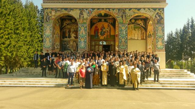 Aniversare la Seminarul Teologic de la Mănăstirea Neamț: părintele Ioan Mihoc a împlinit 65 de ani
