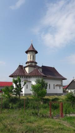 Biserica Parohiei Baia III va fi sfințită de trei ierarhi