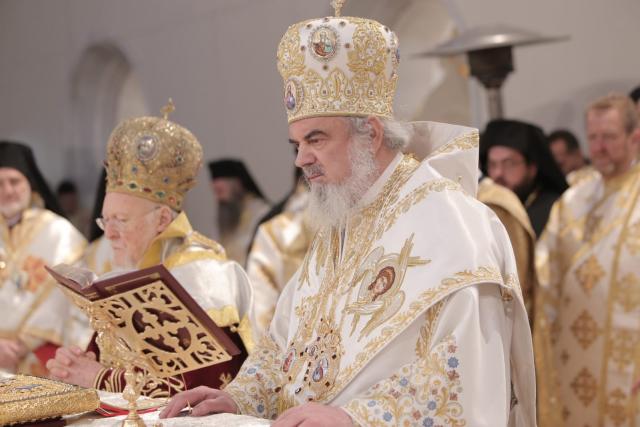 „Cu ajutorul lui Dumnezeu, am sfințit Altarul Catedralei Naționale” – Preafericitul Părinte Daniel, Patriarhul Bisericii Ortodoxe Române