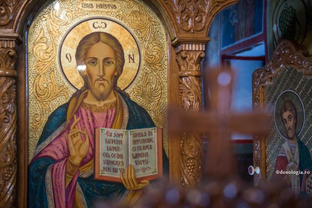 Foto: Ștefan Cojocariu Iisus a privit cu drag