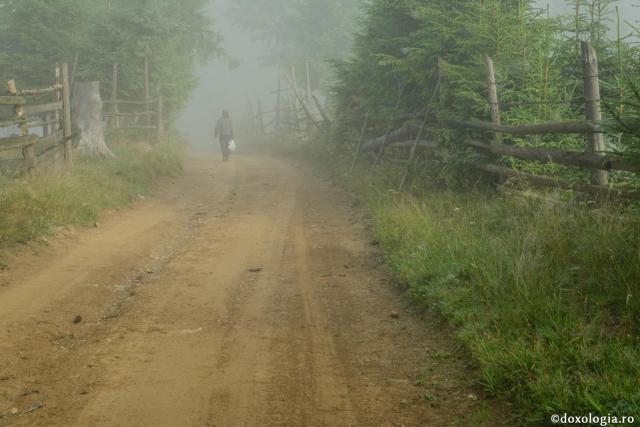 Mai bine să nu promiți, decât să promiți și să nu împlinești / Foto: Ștefan Cojocariu drum de țară